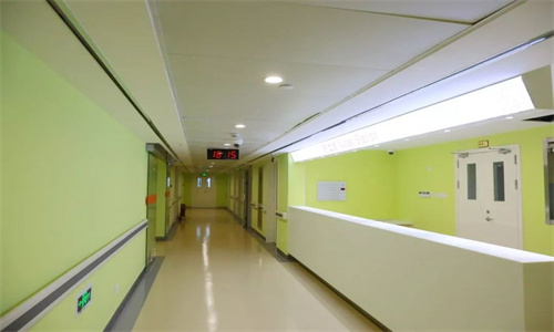 南京市吕桦医生,杨阳医生脂肪移植丰苹果肌告诉你哪个好且实惠